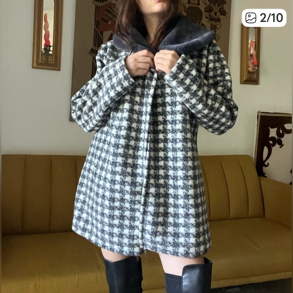 Stylish Black and White Women's Coat - Picture 8 of 12